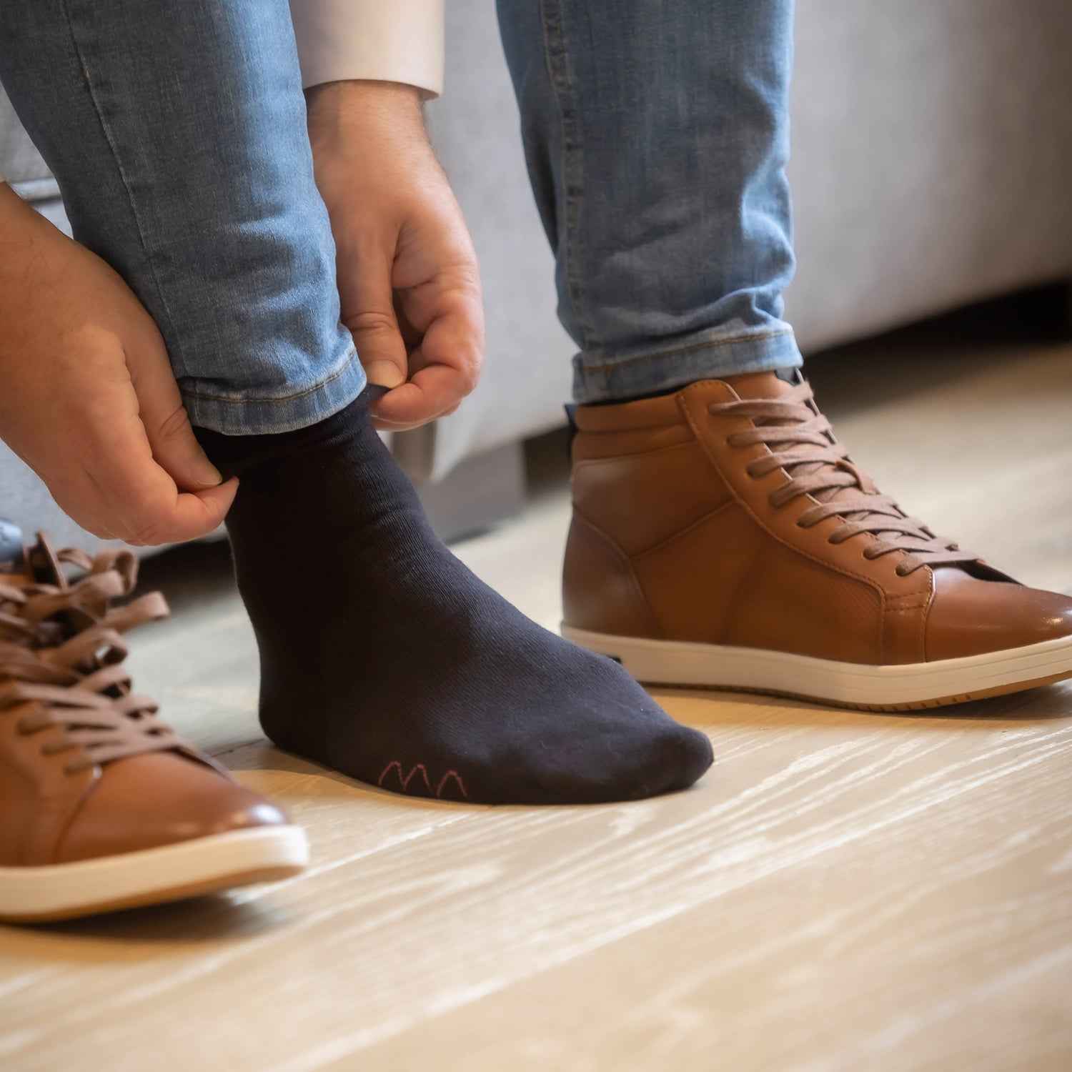 A_Week_Of_Socks_Socks_square_mid-calf_black_shoes3